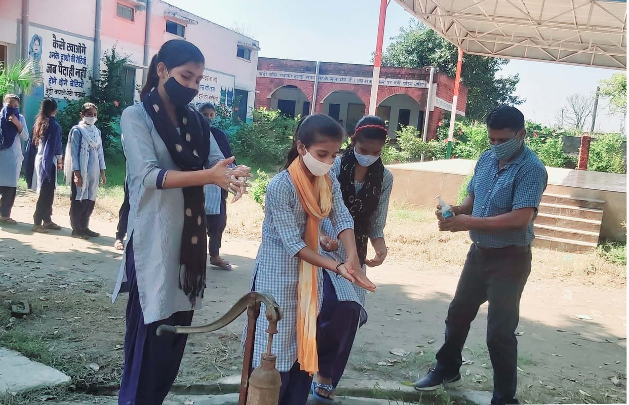 Teach students how to wash hands, Yamunanagar