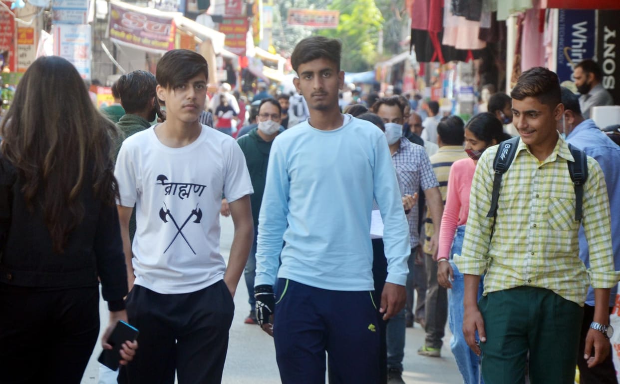 48 people including four students of Children's School Hamirpur Corona positive