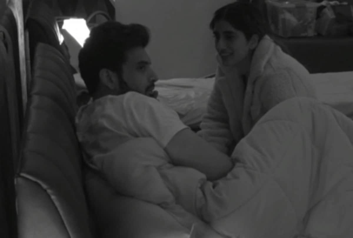 bigg boss 15 karan kundrra express his feeling towards tejasswi prakash says to akasa singh i have a crush on her