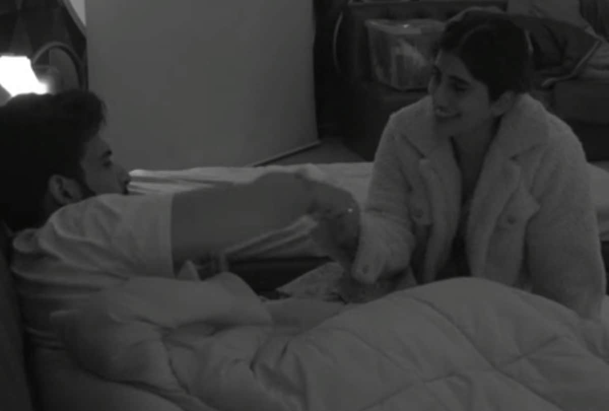 bigg boss 15 karan kundrra express his feeling towards tejasswi prakash says to akasa singh i have a crush on her