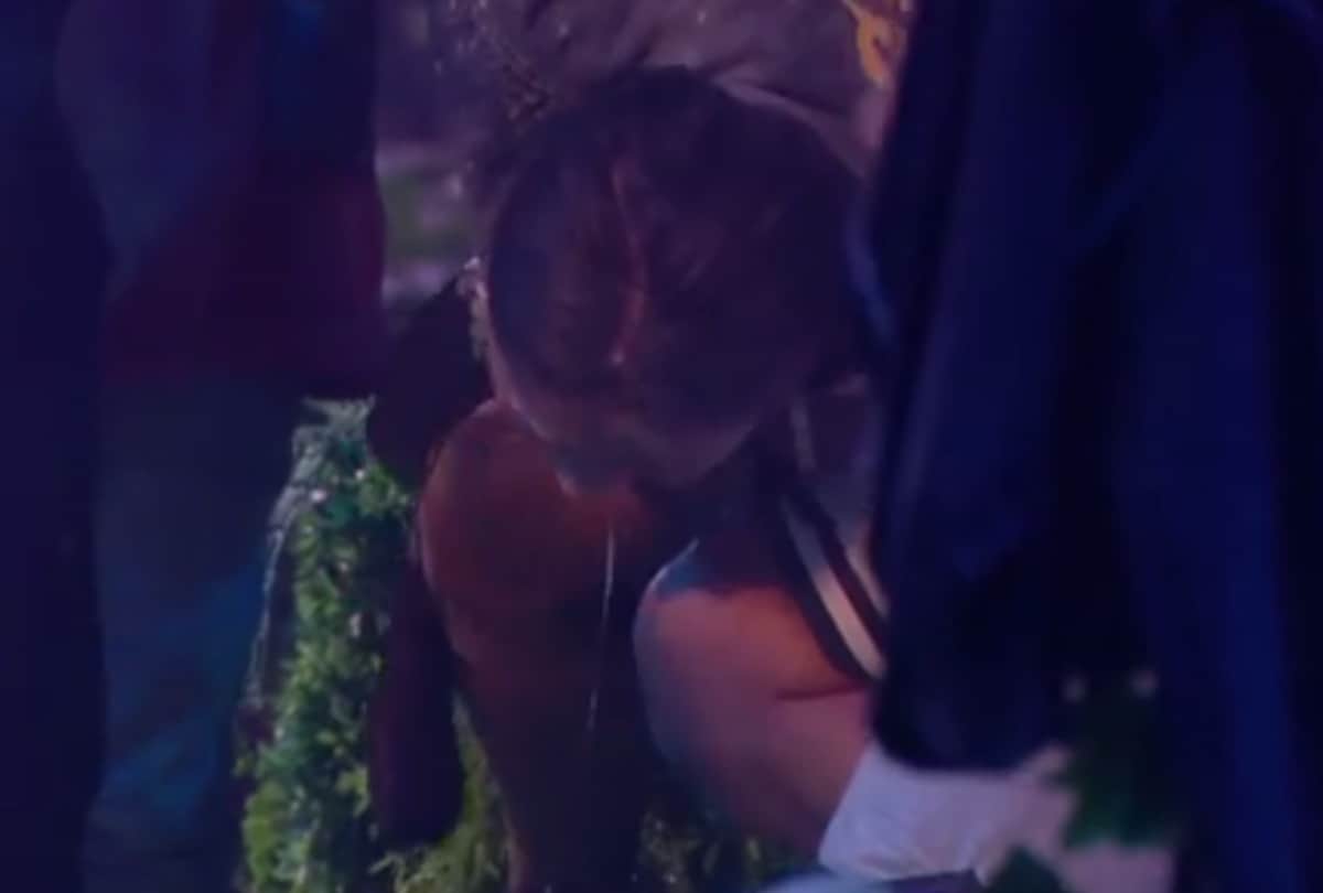 bigg boss 15 captaincy task goes wrong karan kundrra picks tejasswi prakash in his arm and rushes to medical room in bb house