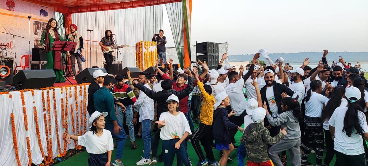 Dance on the songs of Nupur Pant and Saurav Kalsi