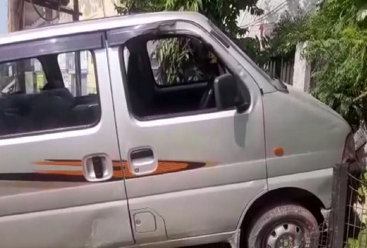Car Riders Attempt To Kidnapping Girl From Car Fought Bravely People Caught Miscreants