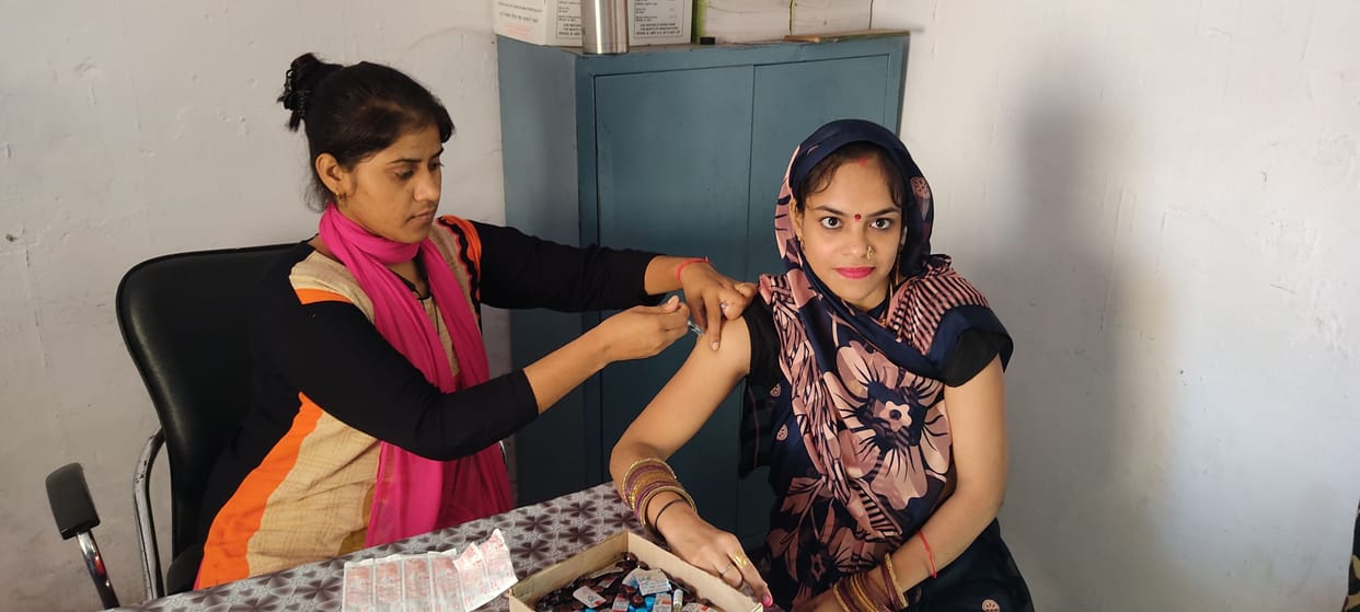 Kanpur dehat : In the campaign of corona vaccination, only half the people got the vaccine from the target