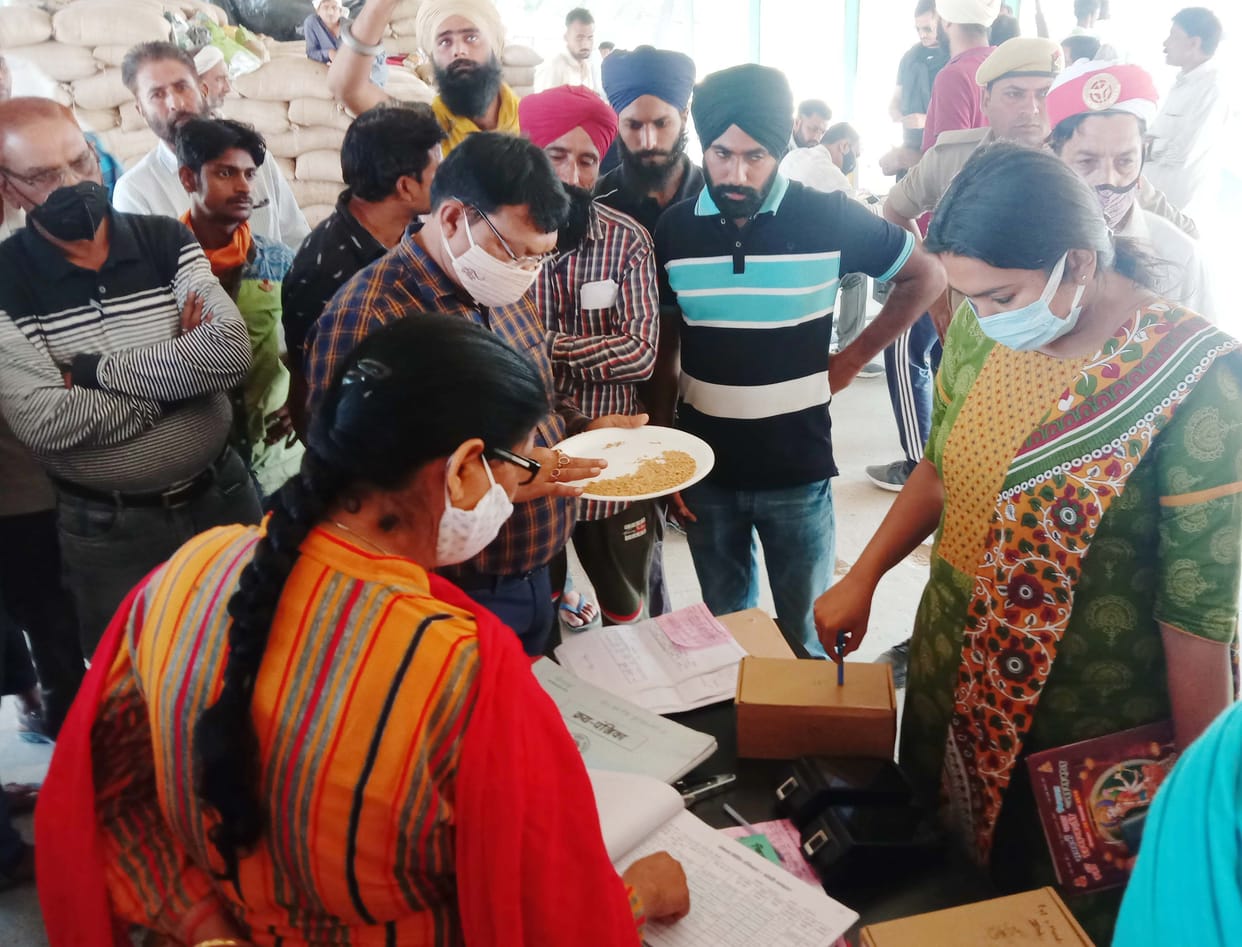 Joint Magistrate found flaws in paddy procurement centers, expressed displeasure