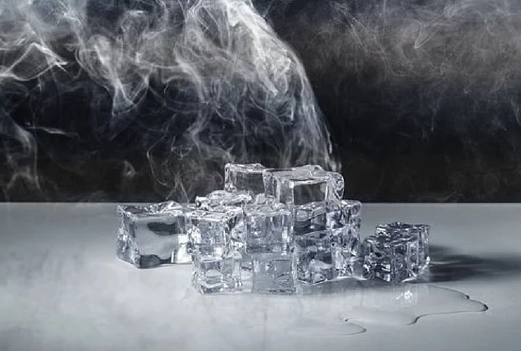 Why Does Smoke Come Out Of Snow Know What Is The Behind It Amar Ujala