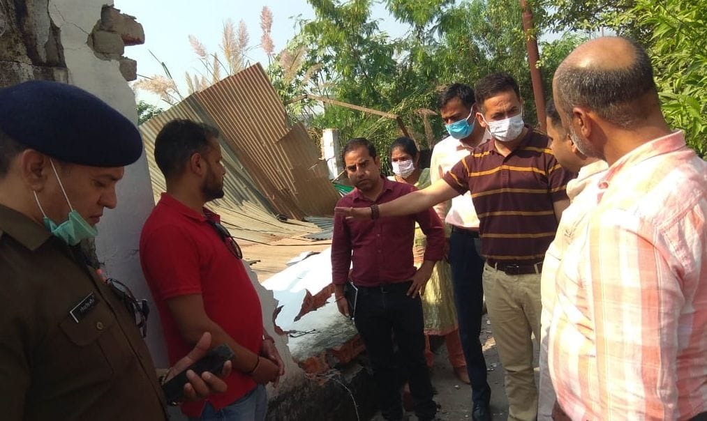Red claw walked on illegal construction on government land