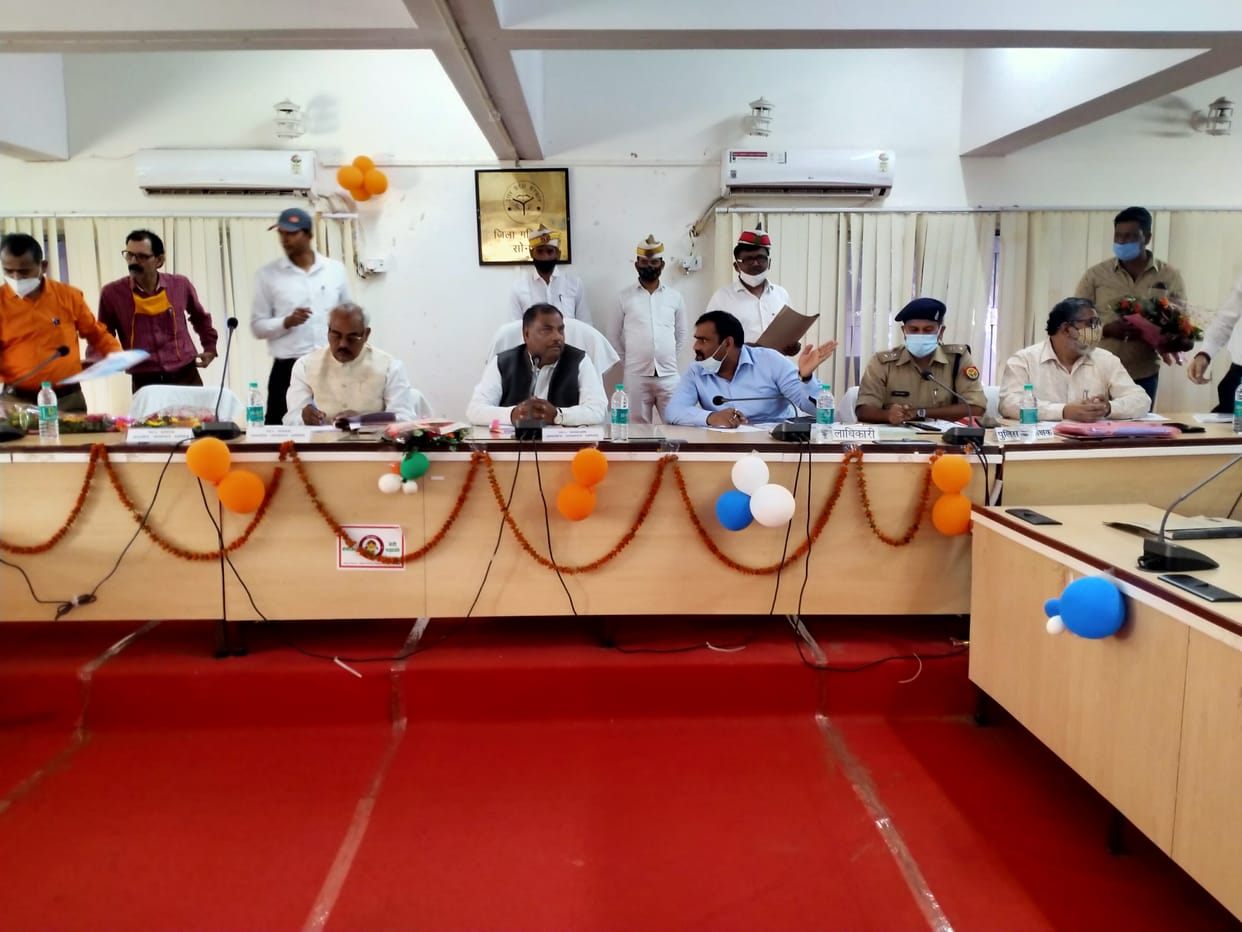 Quick redressal of grievances of public representatives