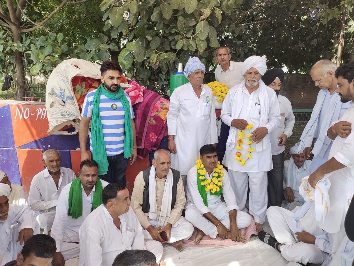 Farmers started hunger strike in Hansi for fertilizer