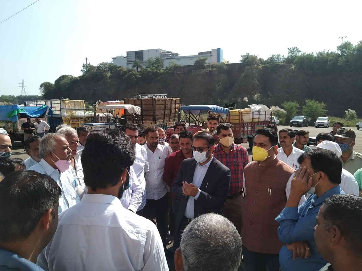 Paddy procurement center started in Malpur