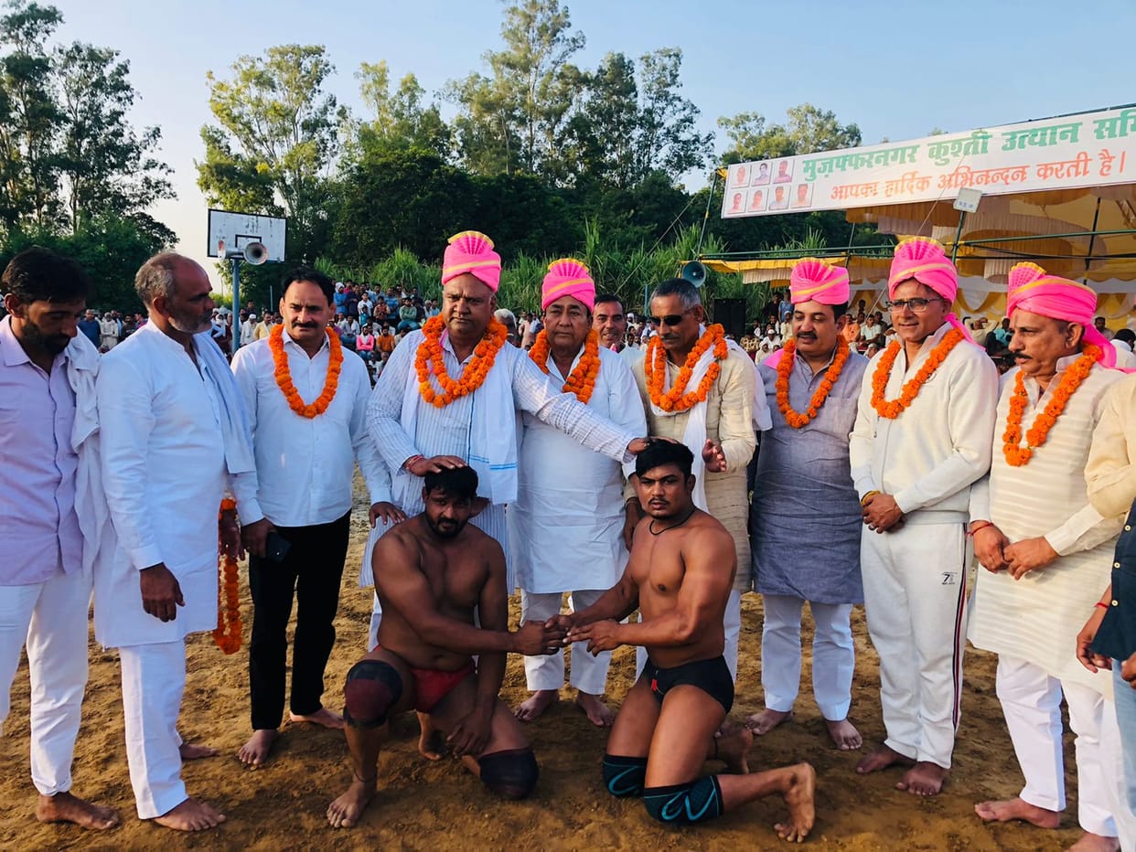 Ajay defeated Farid in wrestling prize of two lakhs