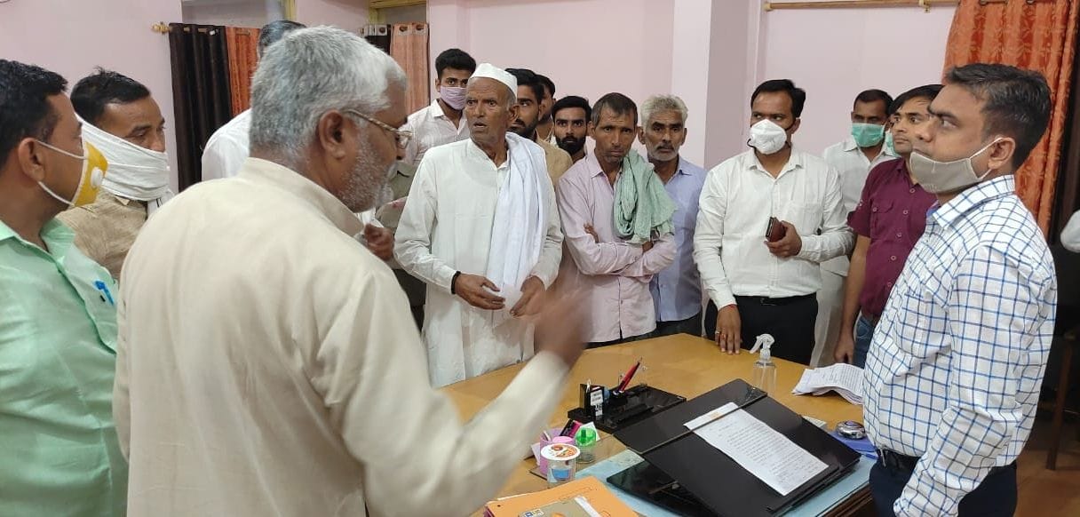 Paddy purchasing centers accused of disturbing the purchase of paddy