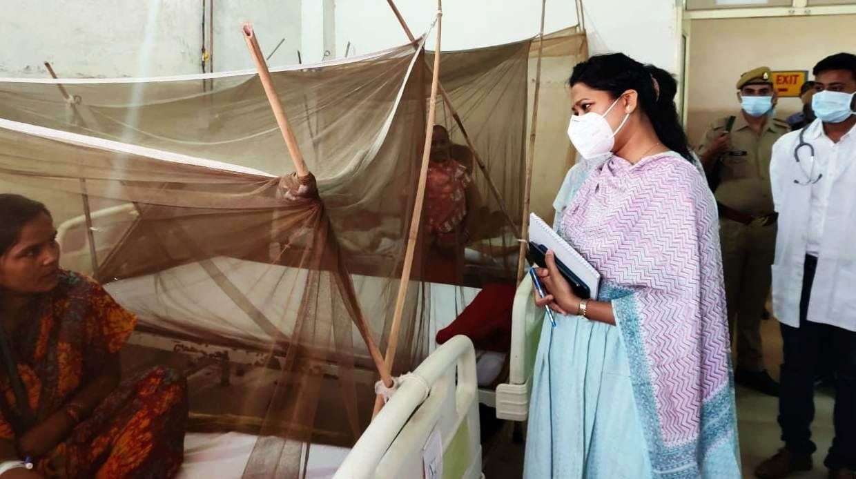 dm action,district hospital kasganj,District    Hospital,dm harshita singh
