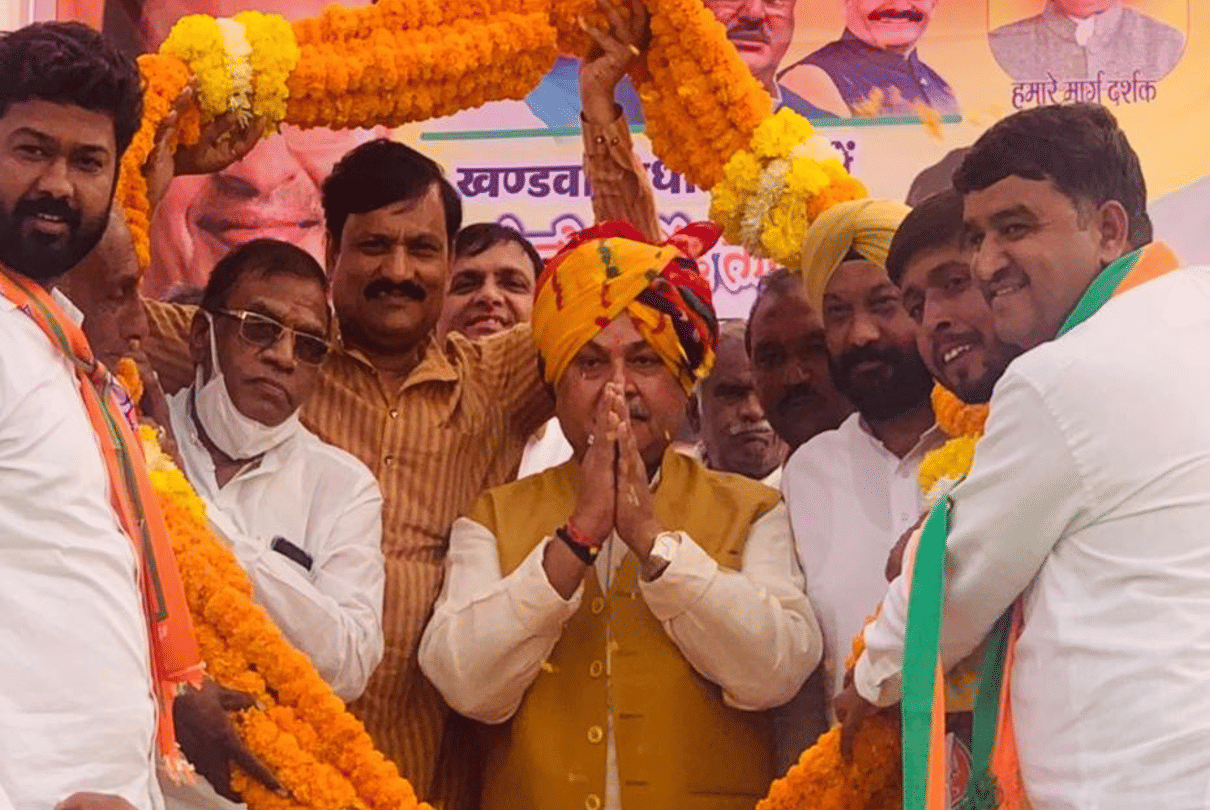 Khandwa Bypoll: Tomar says there were blasts and corruption in cong regime but now there is peace under Modi regime