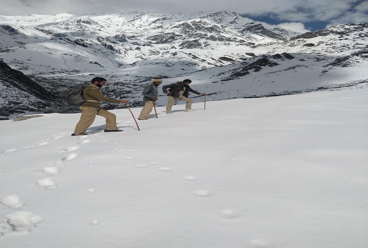 weather will remain clear in the Jammu kashmir till October 29, the temperature will increase