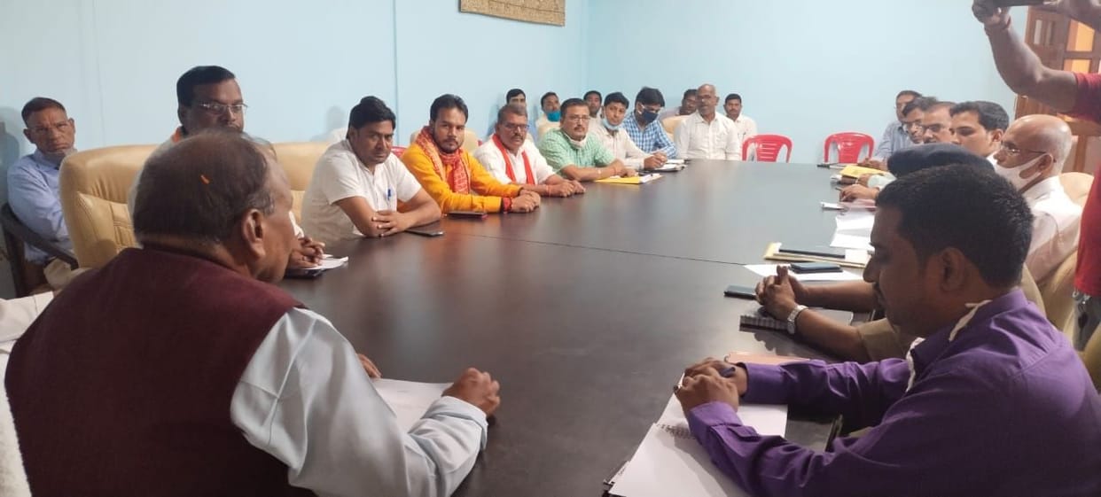 Solve the problems of the public on priority: Chhatrapal