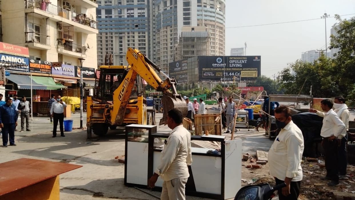 Authority demolished 26 illegal kiosks in four societies