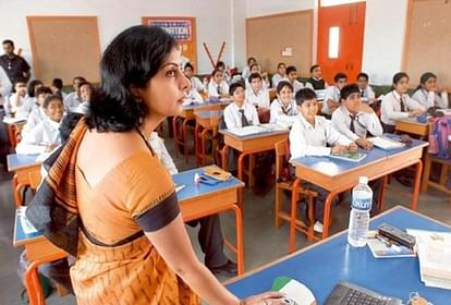 Delhi : private schools not giving admission