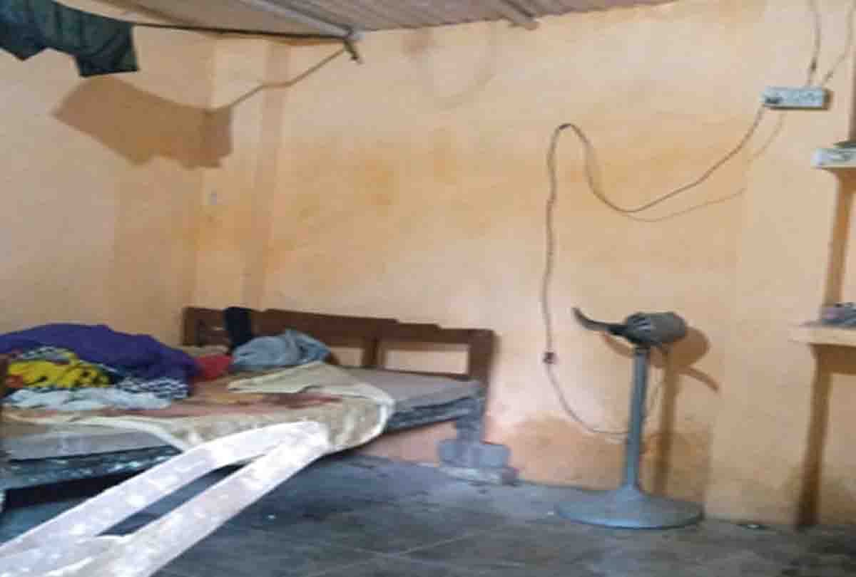 Kanpur: Woman hanged herself, husband drank acid, condition critical