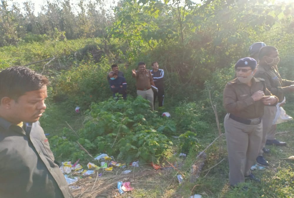 Dehradun Crime News: Girl Student Brutal Murder in Prem Nagar and Accused Surrender in Court photos