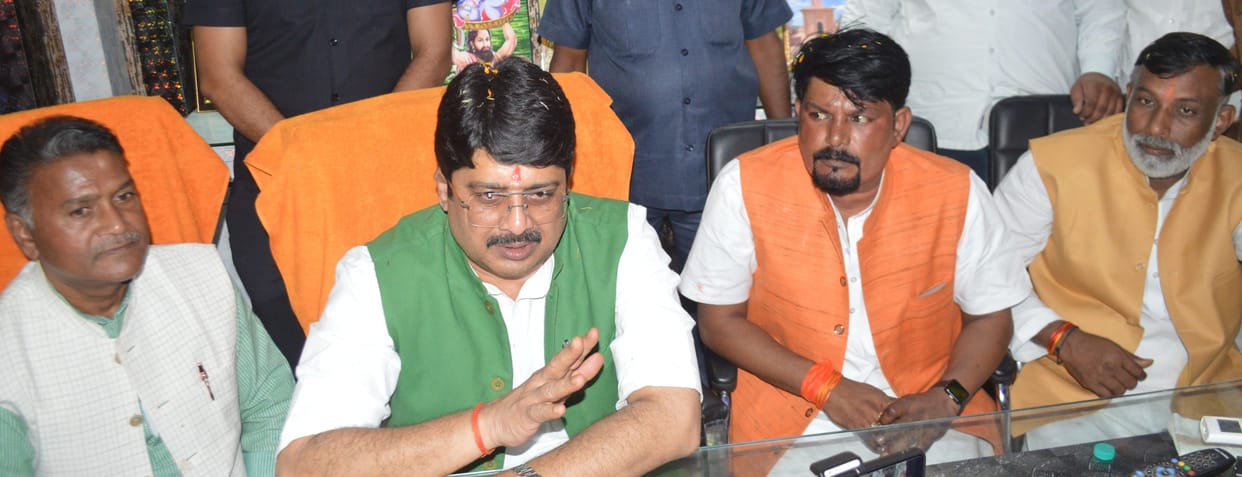 Rajya Sabha Elections: Raja Bhaiya retaliated on the issue of running the package, said- No one even gave me R