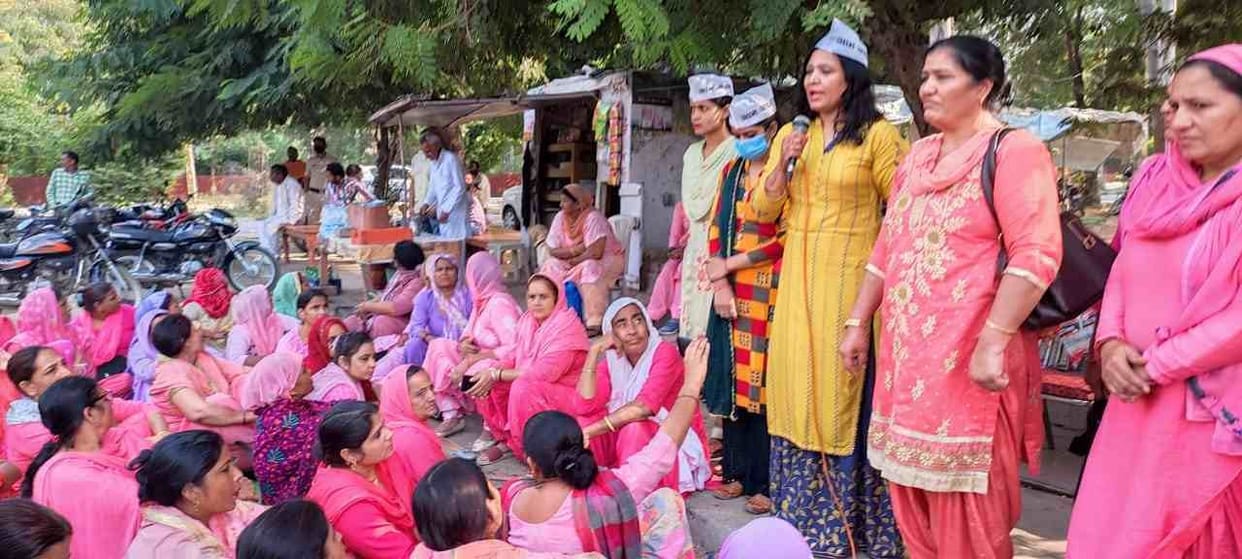 protest from aganwadi workers