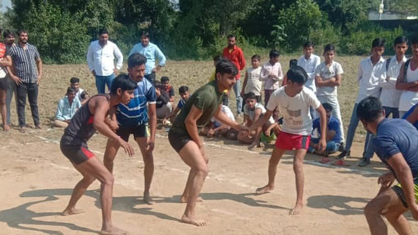 Rahul won 100 meters race for boys and Shruti for girls