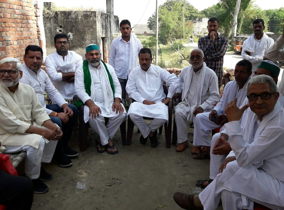 If the government removes the barrier, we will go to Delhi and talk: Tikait