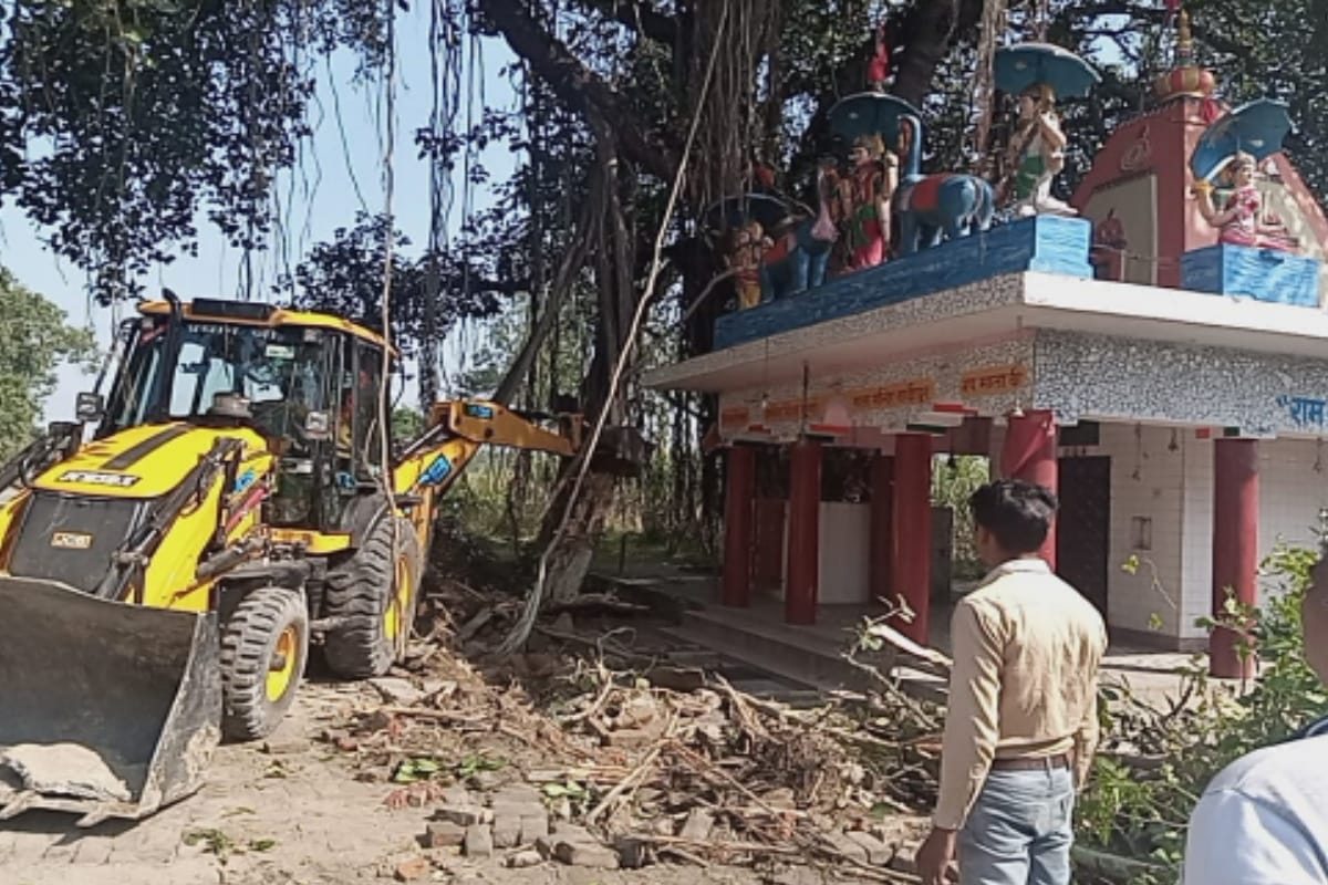 Bijnor: Uproar over breaking the religious place which was the center of faith of lakhs of people