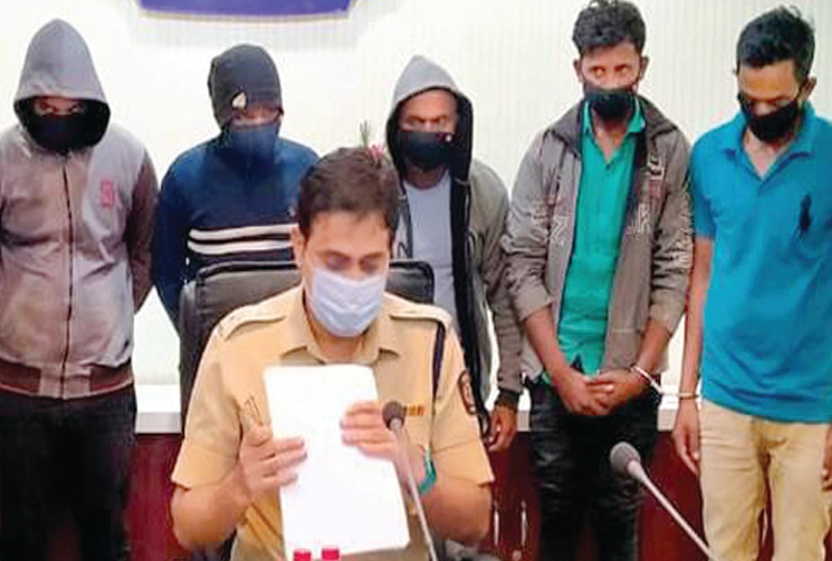 Greed: To grab 37 Point 5 crores, the lookalike got bitten by a cobra, showed his death in the insurance company