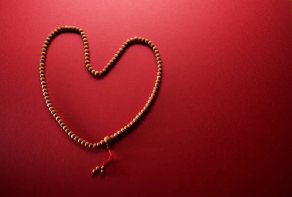 Sandalwood garland benefits chandan mala provides good fortune health and wealth know its uses and benefits