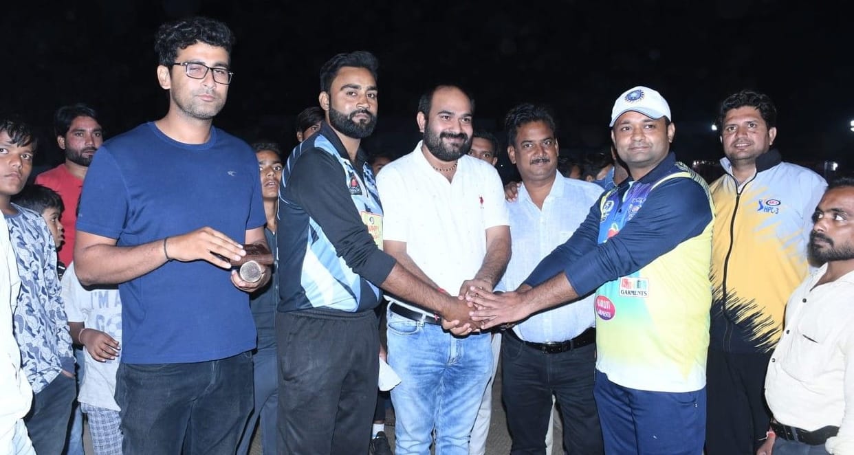 Hathras: RPM Warriors and Bansal Warriors won the matches