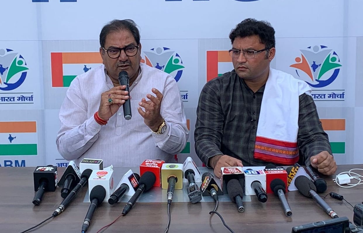 Former MP Ashok Tanwar gave support to Abhay Singh Chautala