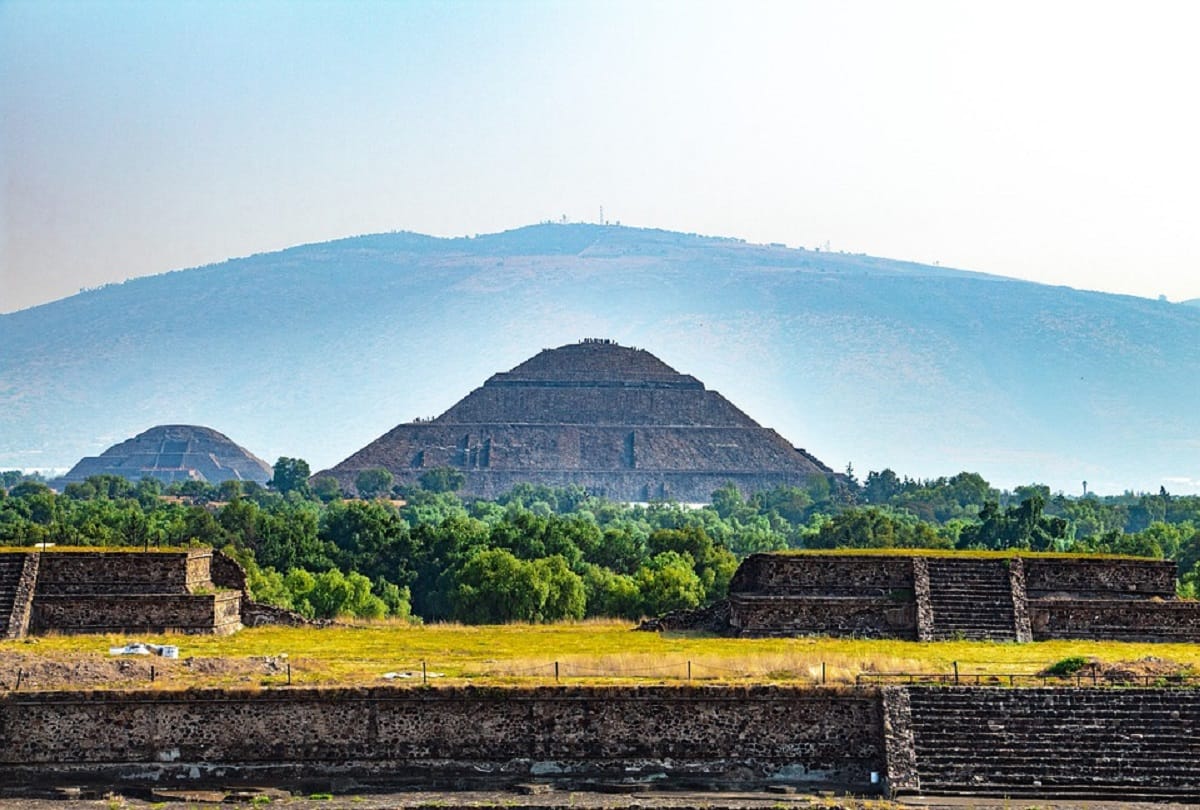 In China there is 8 thousand older pyramid then pyramid of Egypt know why china is hiding this secret from the world