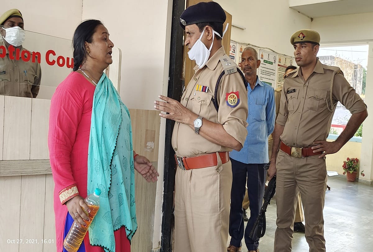Accusing MLA representative of molestation two women reached in front of the SP to commit self-immolation in Kaushambi