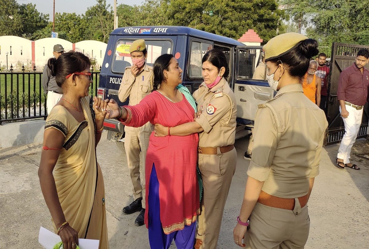 Accusing MLA representative of molestation two women reached in front of the SP to commit self-immolation in Kaushambi