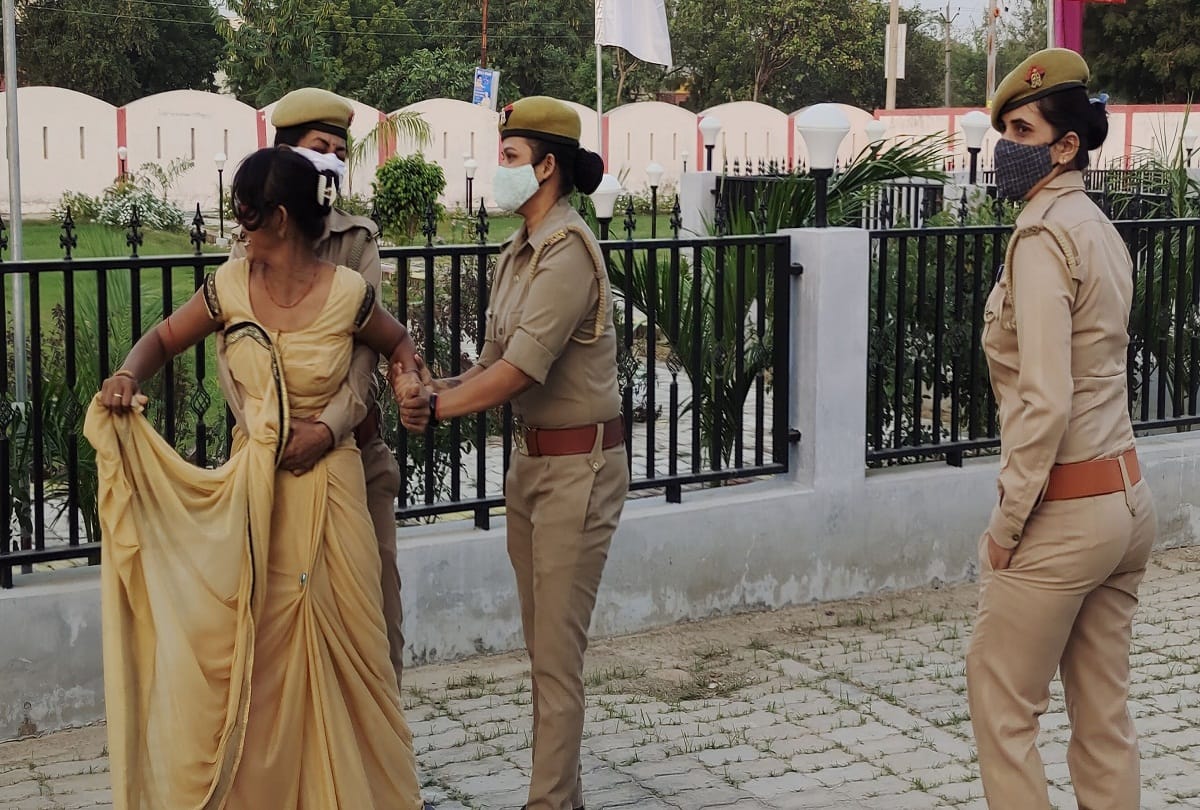 Accusing MLA representative of molestation two women reached in front of the SP to commit self-immolation in Kaushambi