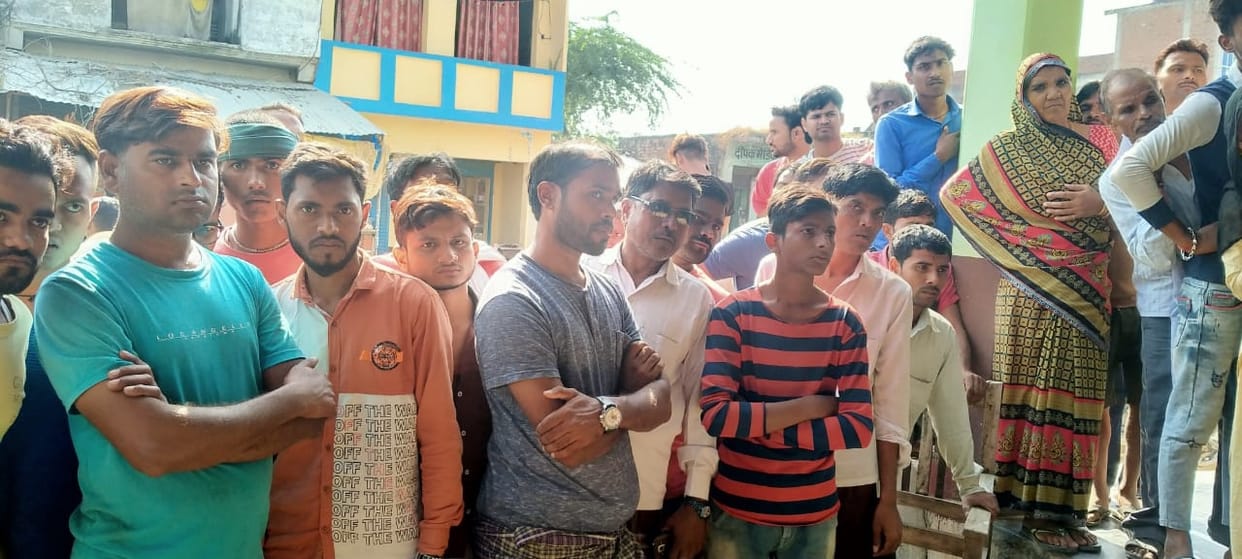 fathepur news,Troubled by family discord, old man hanged himself