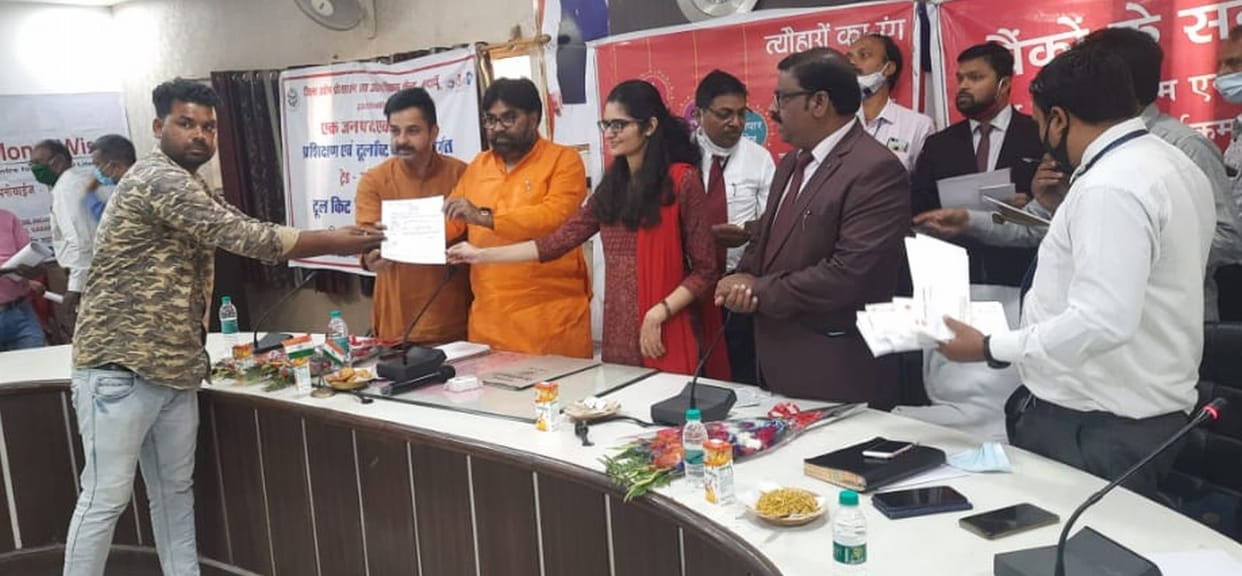 Banks distributed loans of more than 78 crores