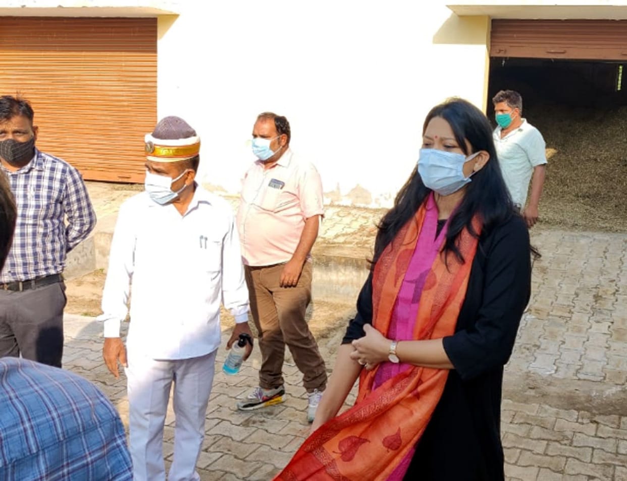 gaushala,kasganj,dm harshita singh,kasganj gaushala