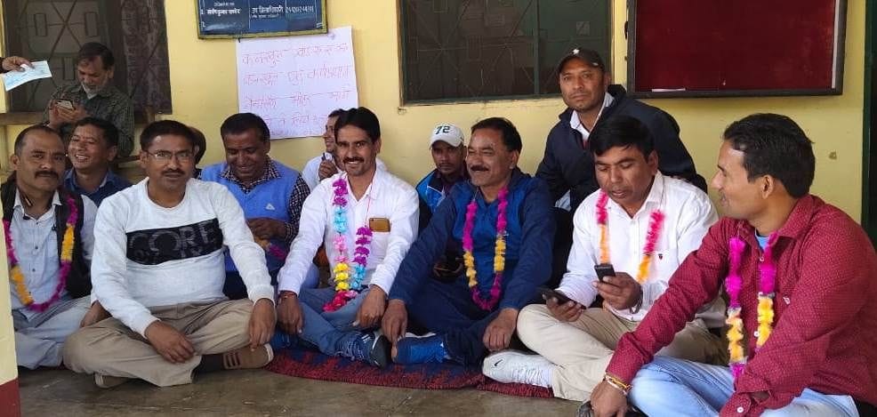 Angry villagers staged a sit-in in Tehsil due to road closure