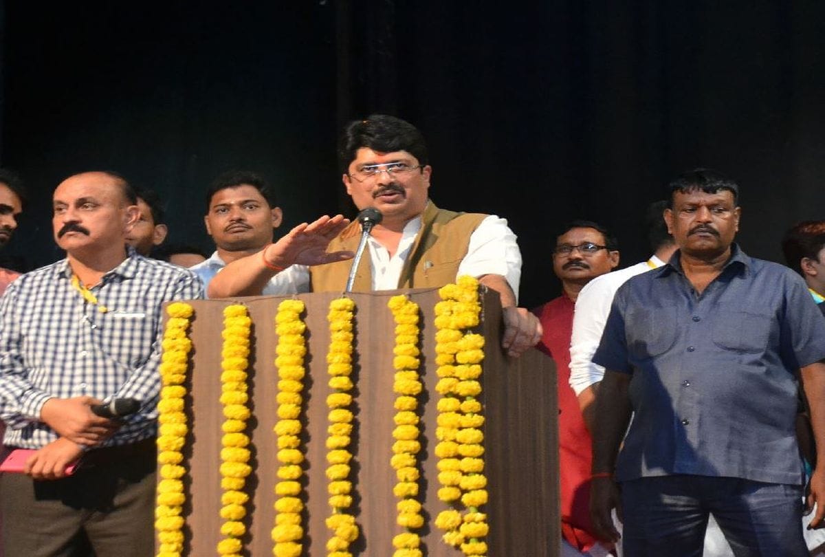 Raghuraj Sing Urf Raja Bhaiya Speech In Agra Sursadan For Up Assembly Elections