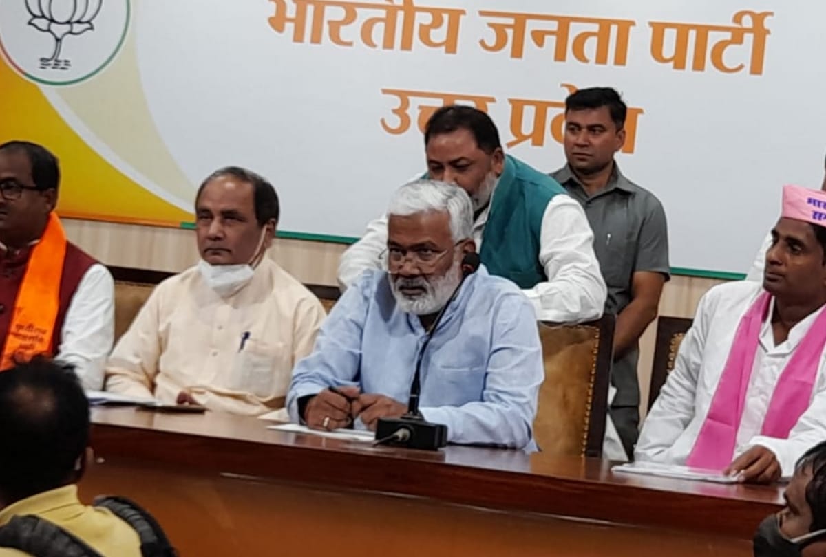 Many small parties support BJP for UP election 2022.