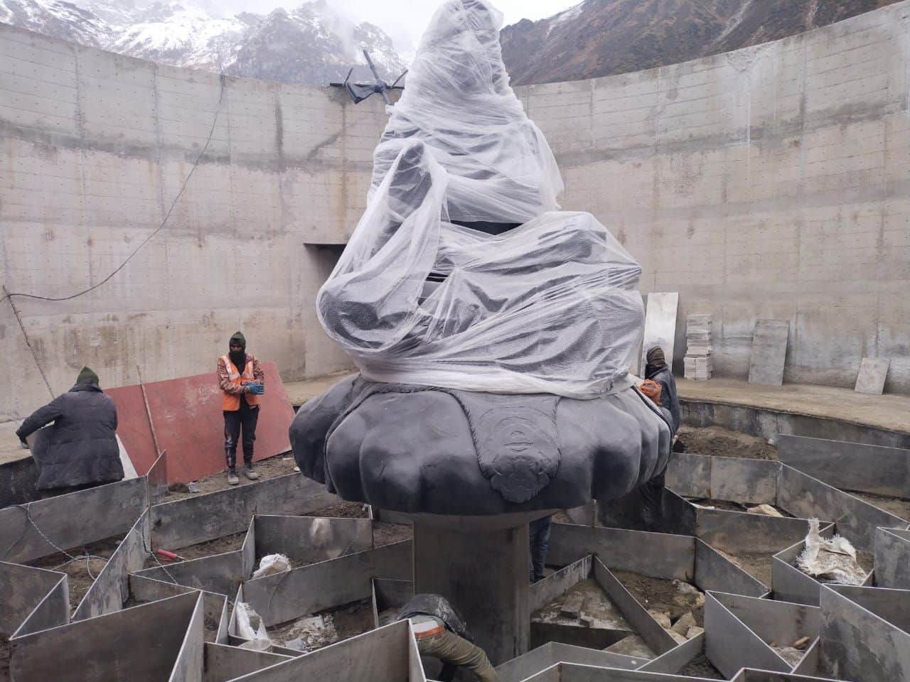 PM Narendra Modi in Kedarnath Today: PM Modi Visited adi guru shankaracharya Idol