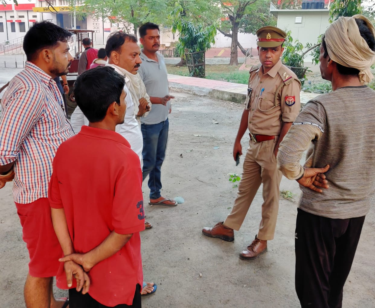 The body of the watchman was lying for several hours, the police kept getting confused