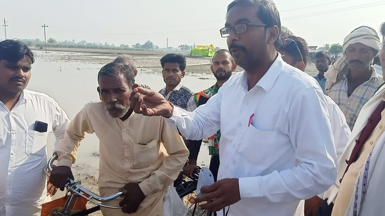 Congressmen took care of flood victims