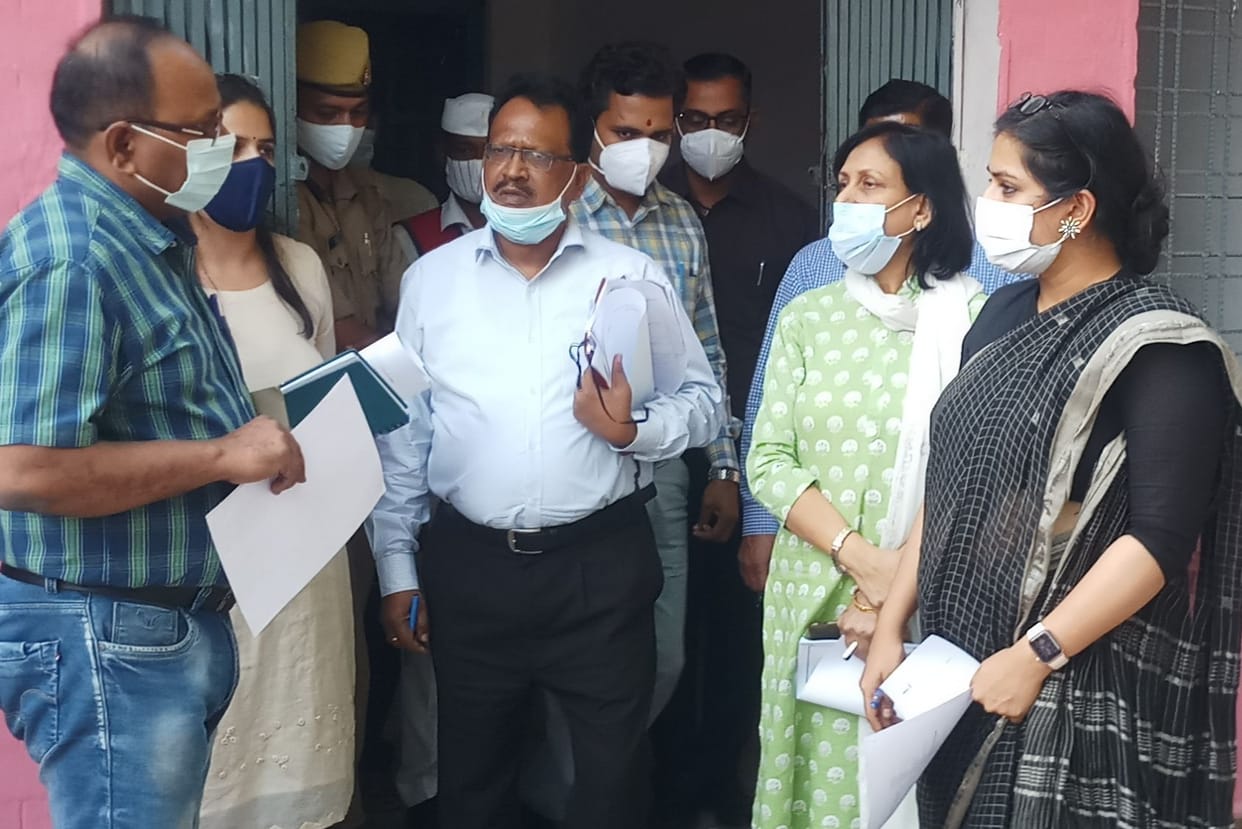 fathepur news,Salary of four doctors found absent in PHC stopped