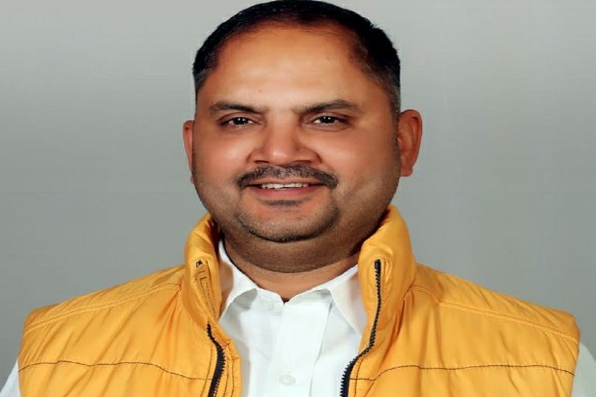 Convicted Gosaiganj bjp MLA khabbu tiwari  troubles increased  Summoned in Jaunpur court in case of car robbery