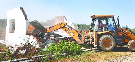 bda demolished four illegal colonies on nainital road