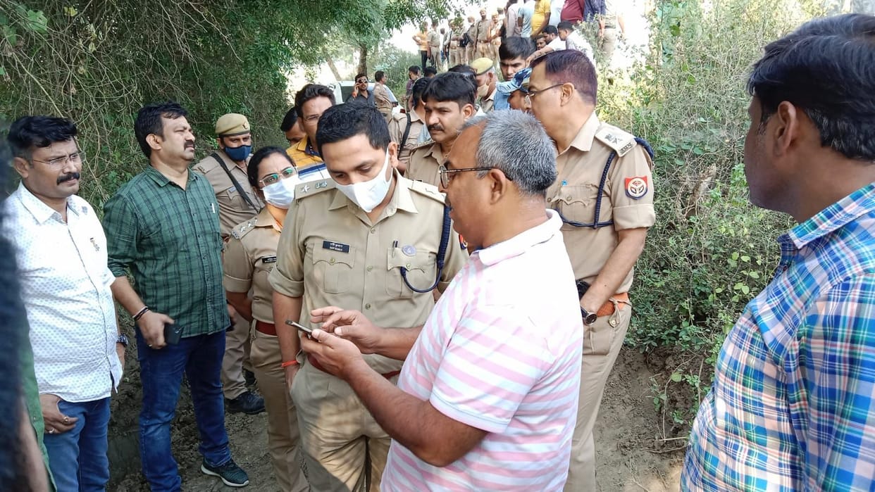 police,MP,FIR,car,patroling team